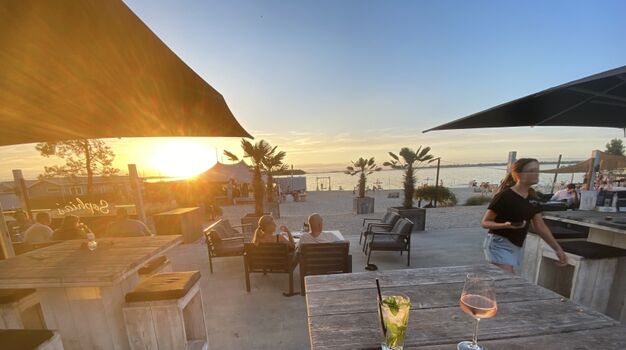 Strand-Restaurant nur wenige Schritte von der BEACH VILLA entfernt