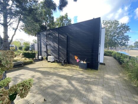 2. Terrasse und Garten: Morgensonne und angenehmer Schatten ab mittags