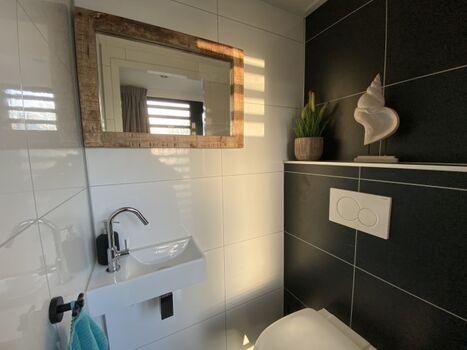 Separates WC, besonders praktisch bei einer Belegung mit vielen Personen