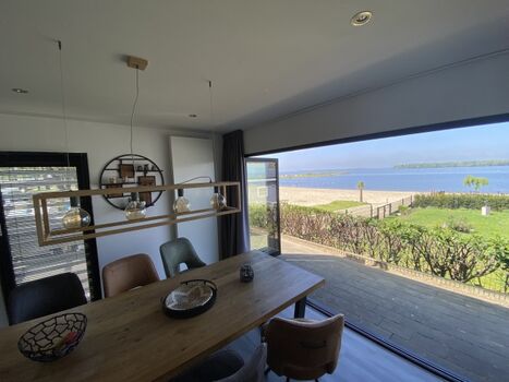 Esszimmer mit Panorama-Blick