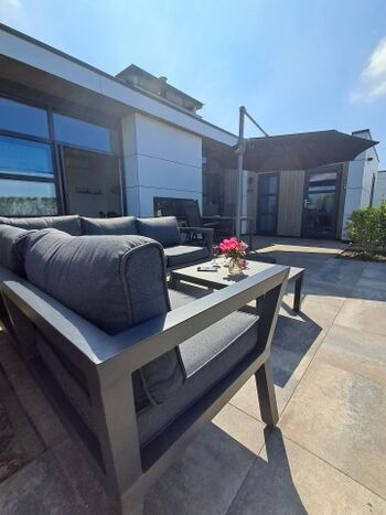 kurzum.... ein toller Garten am Wasser zum Genießen :-)