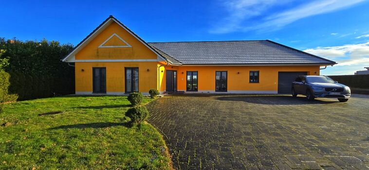 Außenansicht / Einfahrt