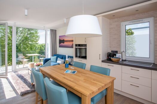 Küche mit Essbereich