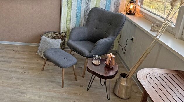 bequemer Ohrensessel für einen entspannten Tee