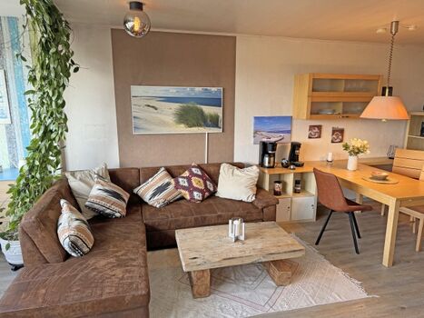 Wohnzimmer mit Schlafsofa