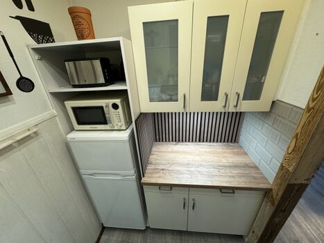 großzügig ausgestattete Küche