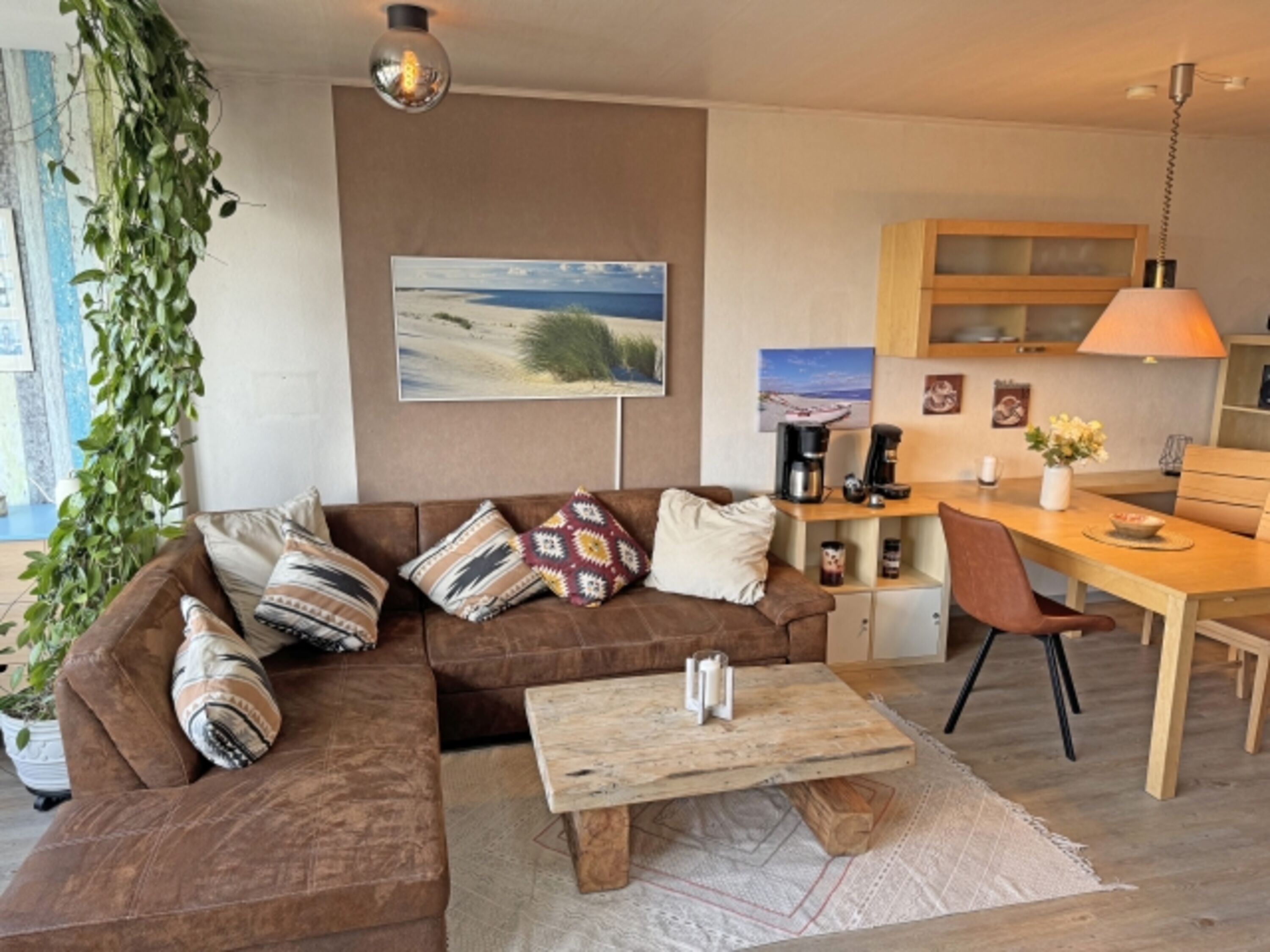 Wohnzimmer mit Schlafsofa