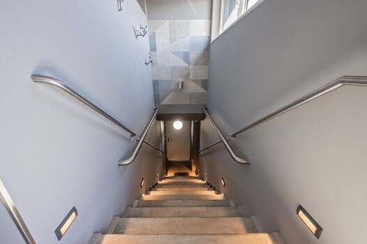 Treppenflur zur Wohnung