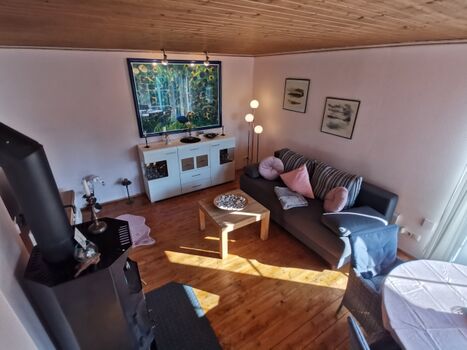 Wohnbereich mit 2er Sofa