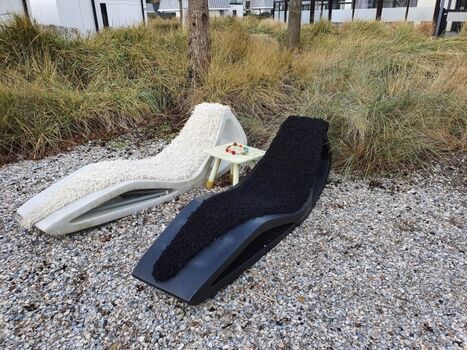 Liegeplatz neben der Terrasse