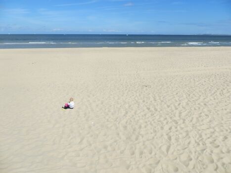weitläufiger Strand