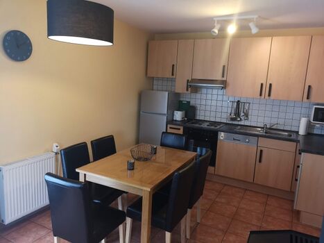 Küche mit Essbereich