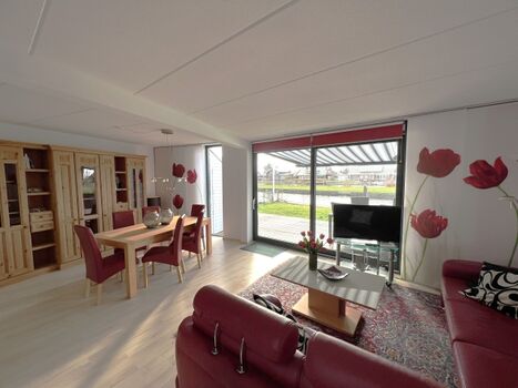 Schiebetuer zur Terrasse