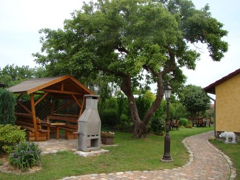 überdachte Grillecke 