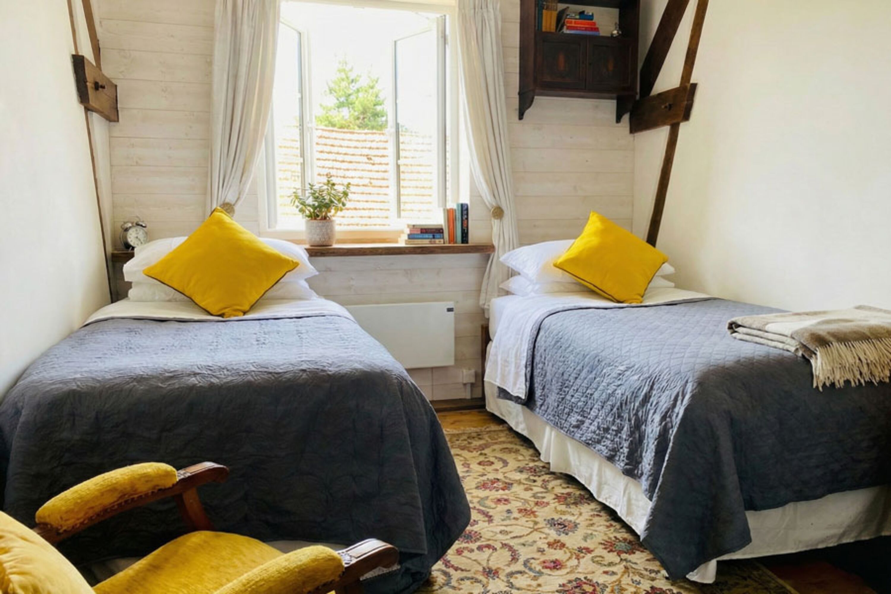 Zweibettzimmer mit 2 Einzelbetten