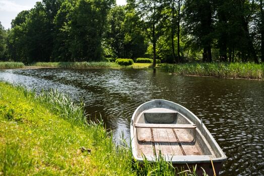 Ruderboot auf dem Burggraben