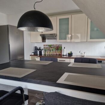 Küche mit Essbereich