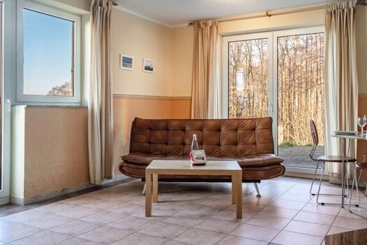 Wohnzimmer mit Schlafcouch