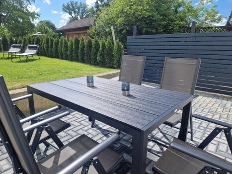 Terrasse mit Sitzmöglichkeiten