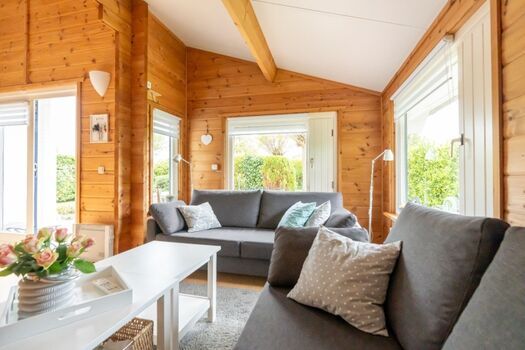 Das gemütlich eingerichtete Wohnzimmer