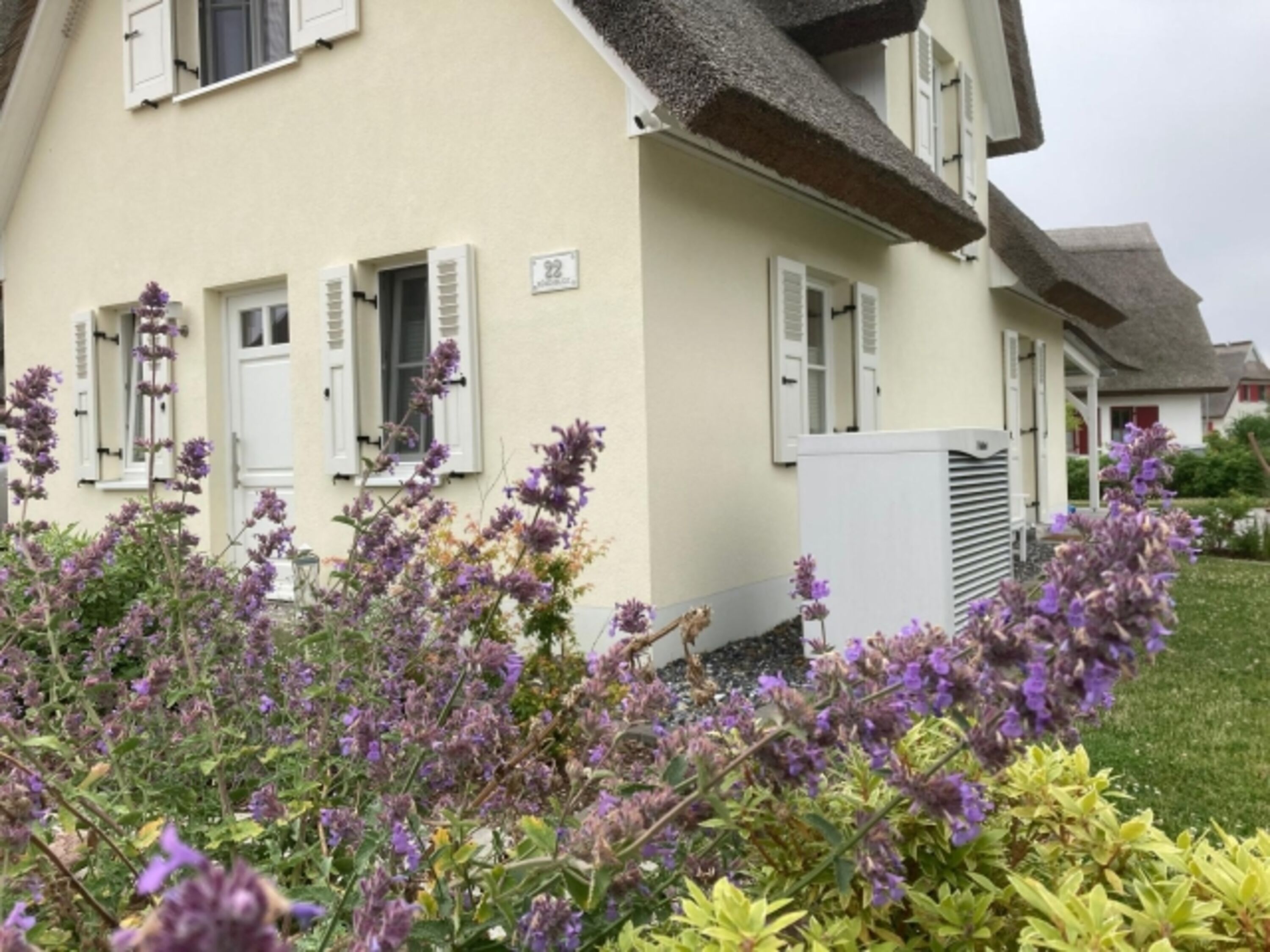 Hausansicht mit Eingangsbereich