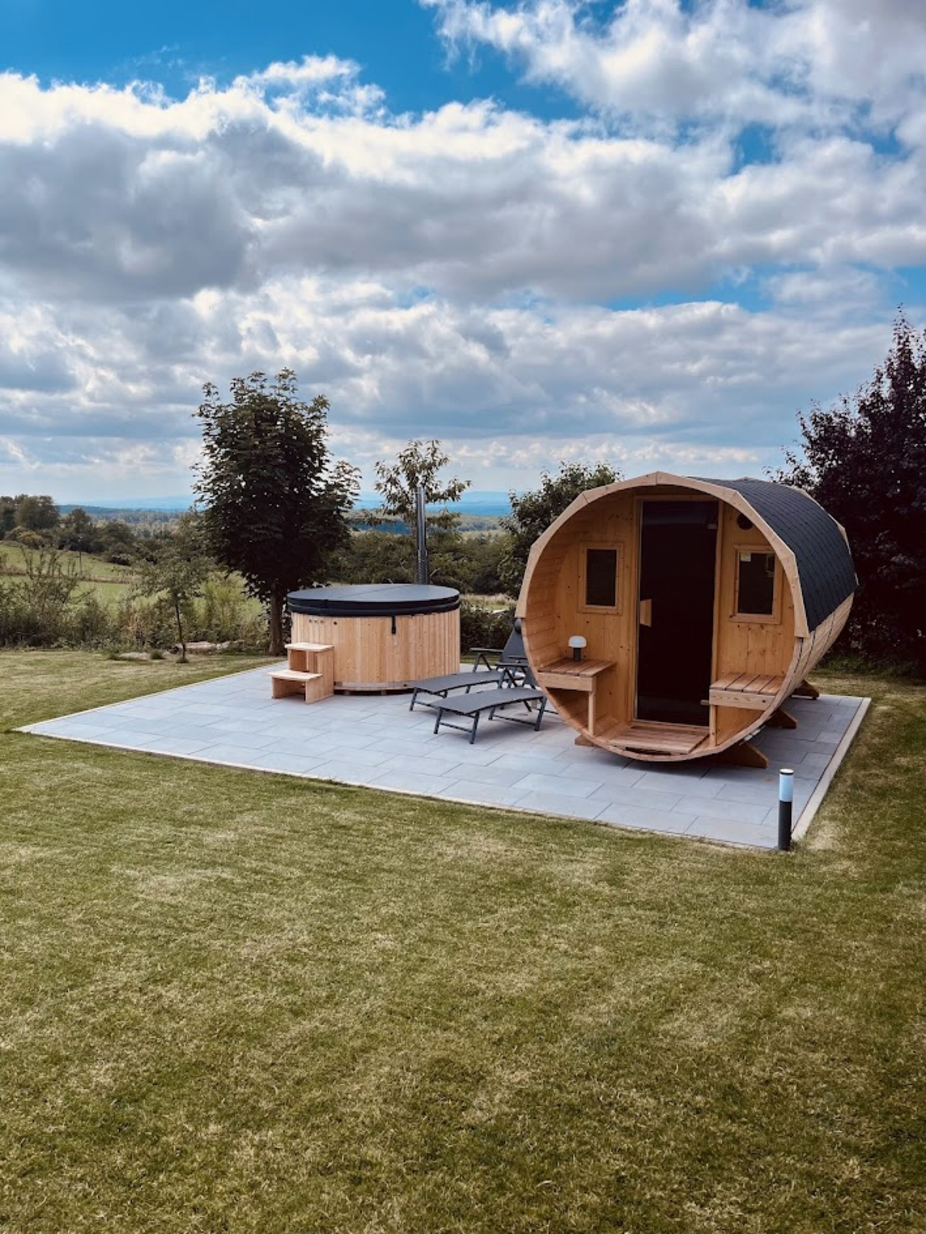 Whirlpool und Sauna