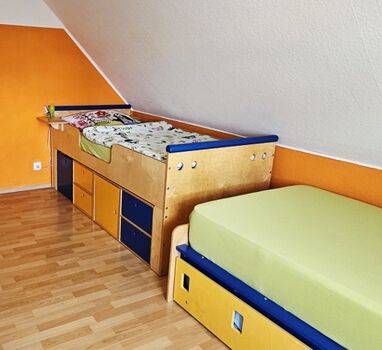 Kojenbett,  leicht erhöhtes Bett 90x200 