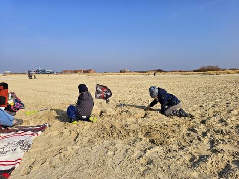 Sandburgbau am Strand 