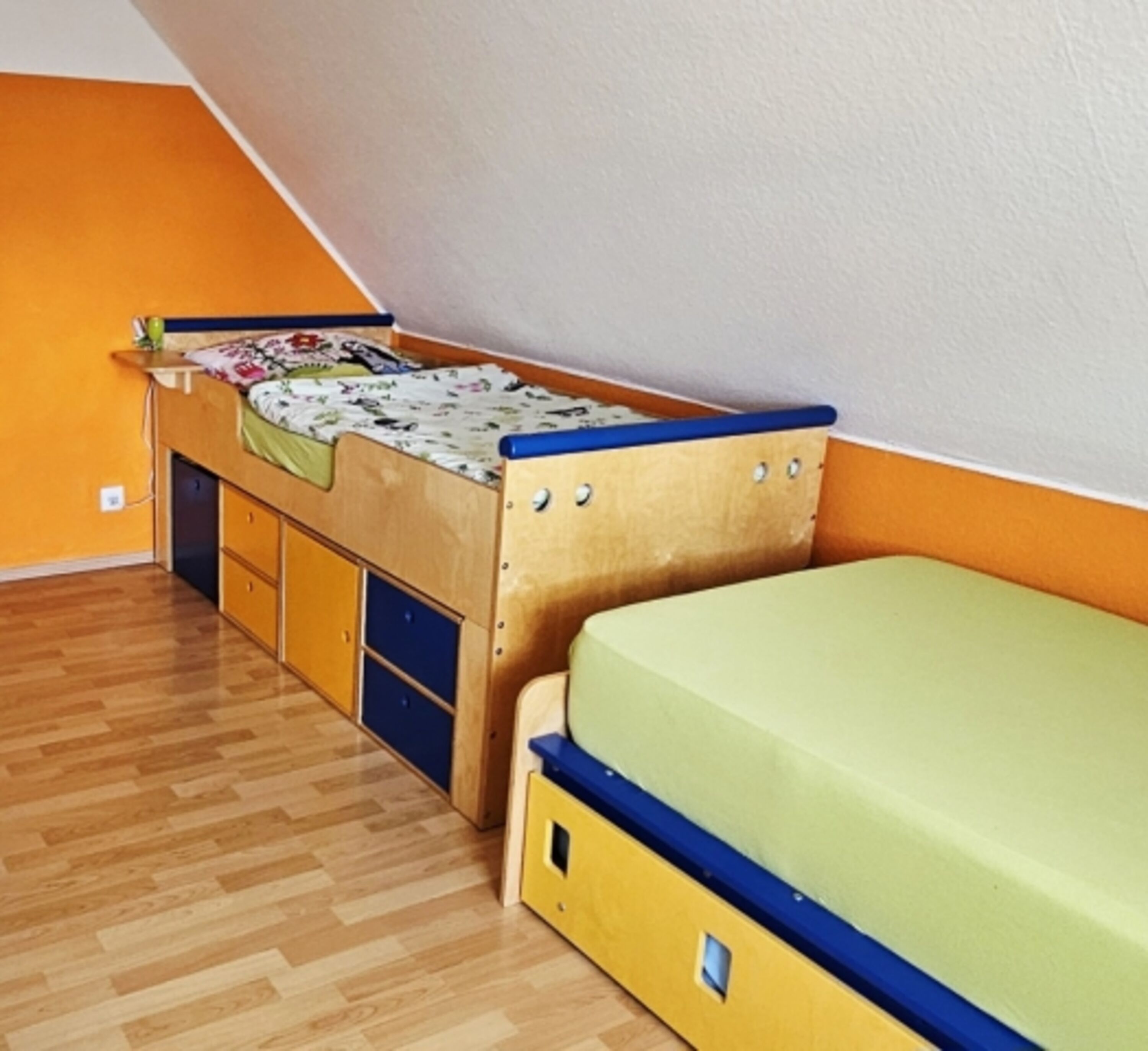 Kojenbett, leicht erhöhtes Bett 90x200 