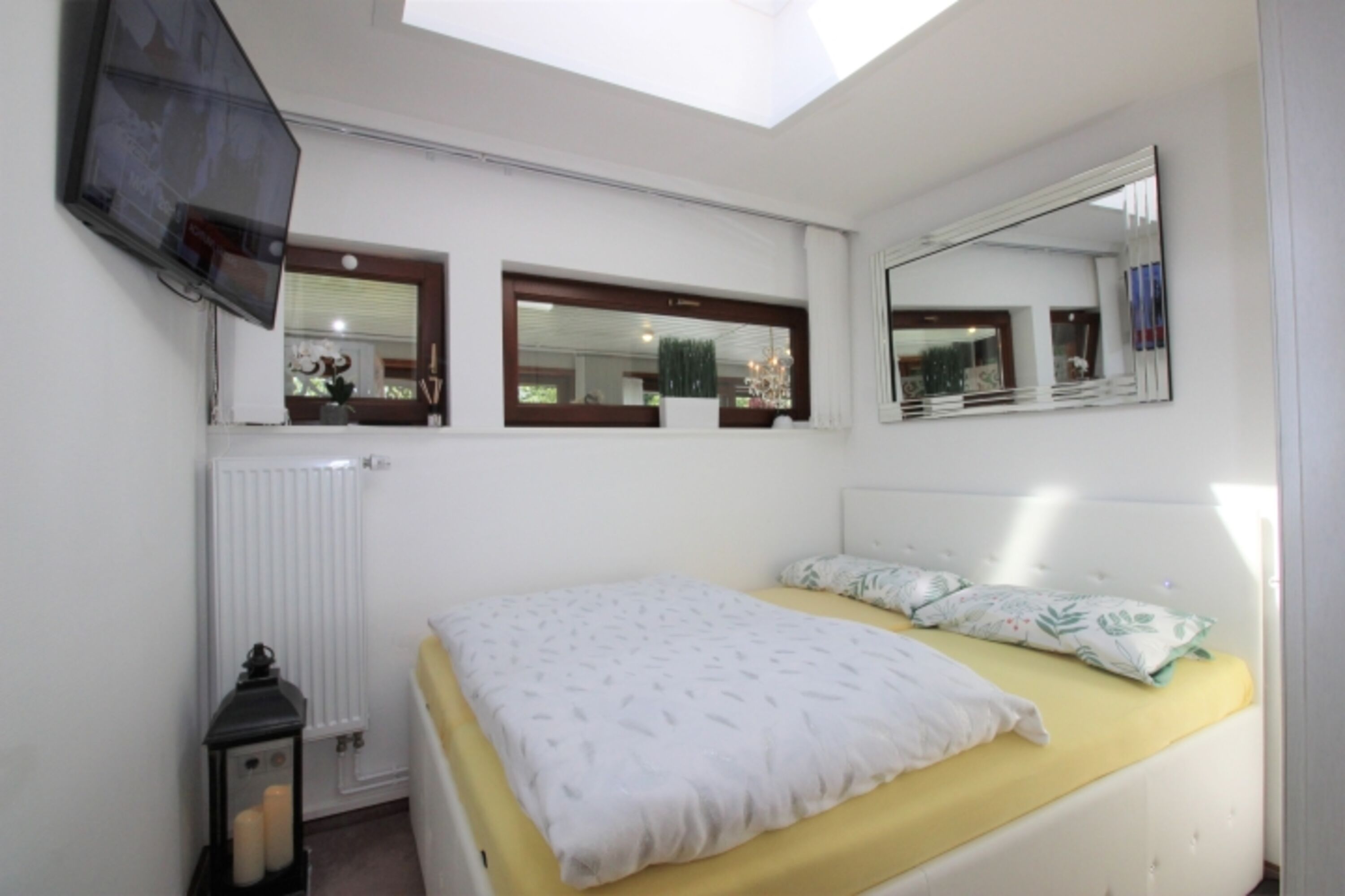 Schlafzimmer 1