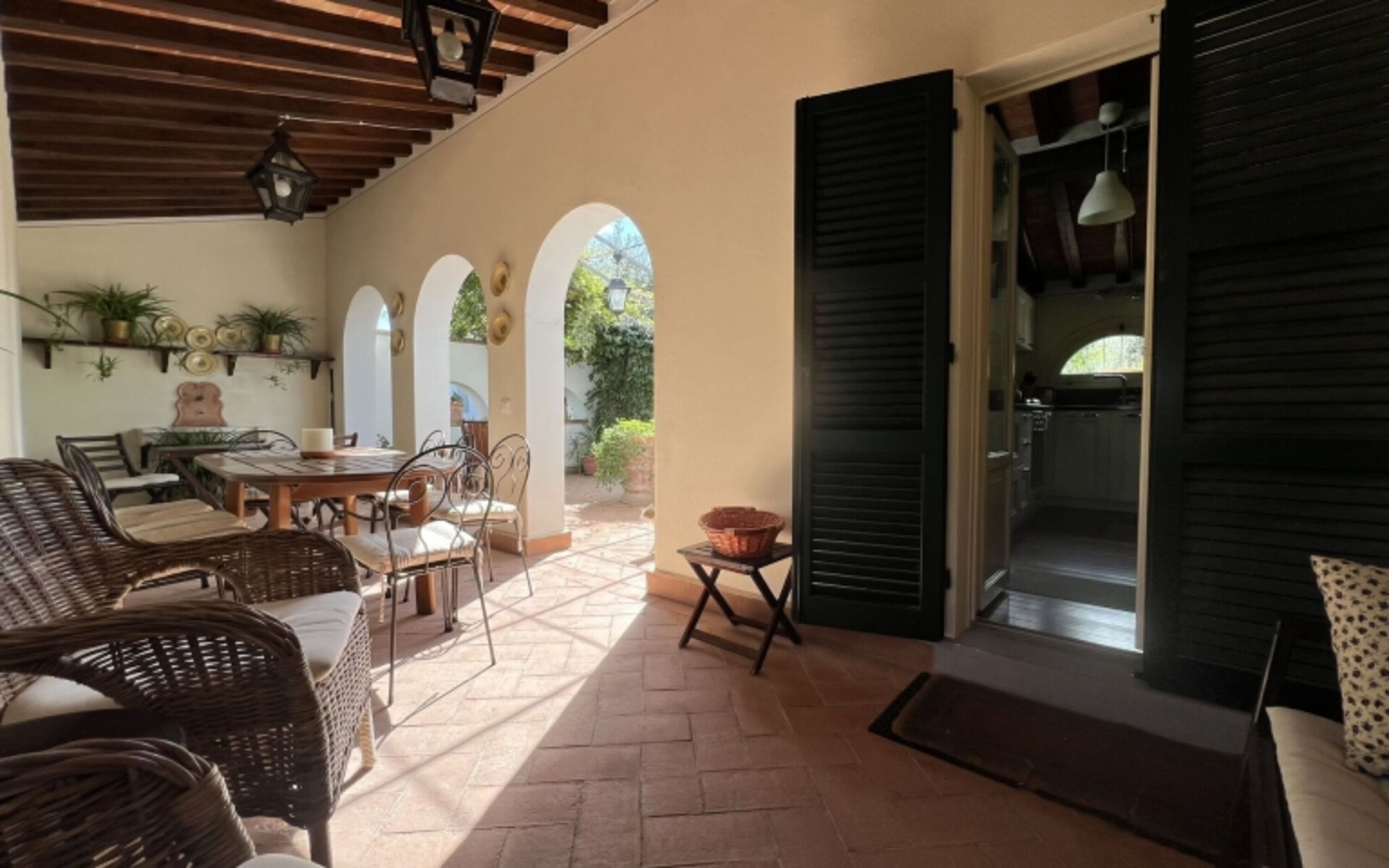 überdachte Terrasse