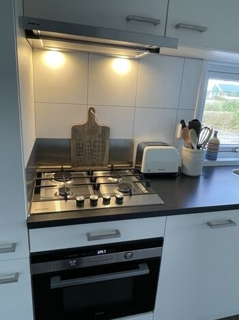 Gasherd mit Mikrowelle 