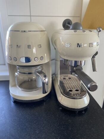 Espresso und Kaffeemaschine 