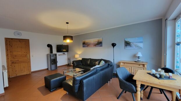 Wohn - und Essbereich