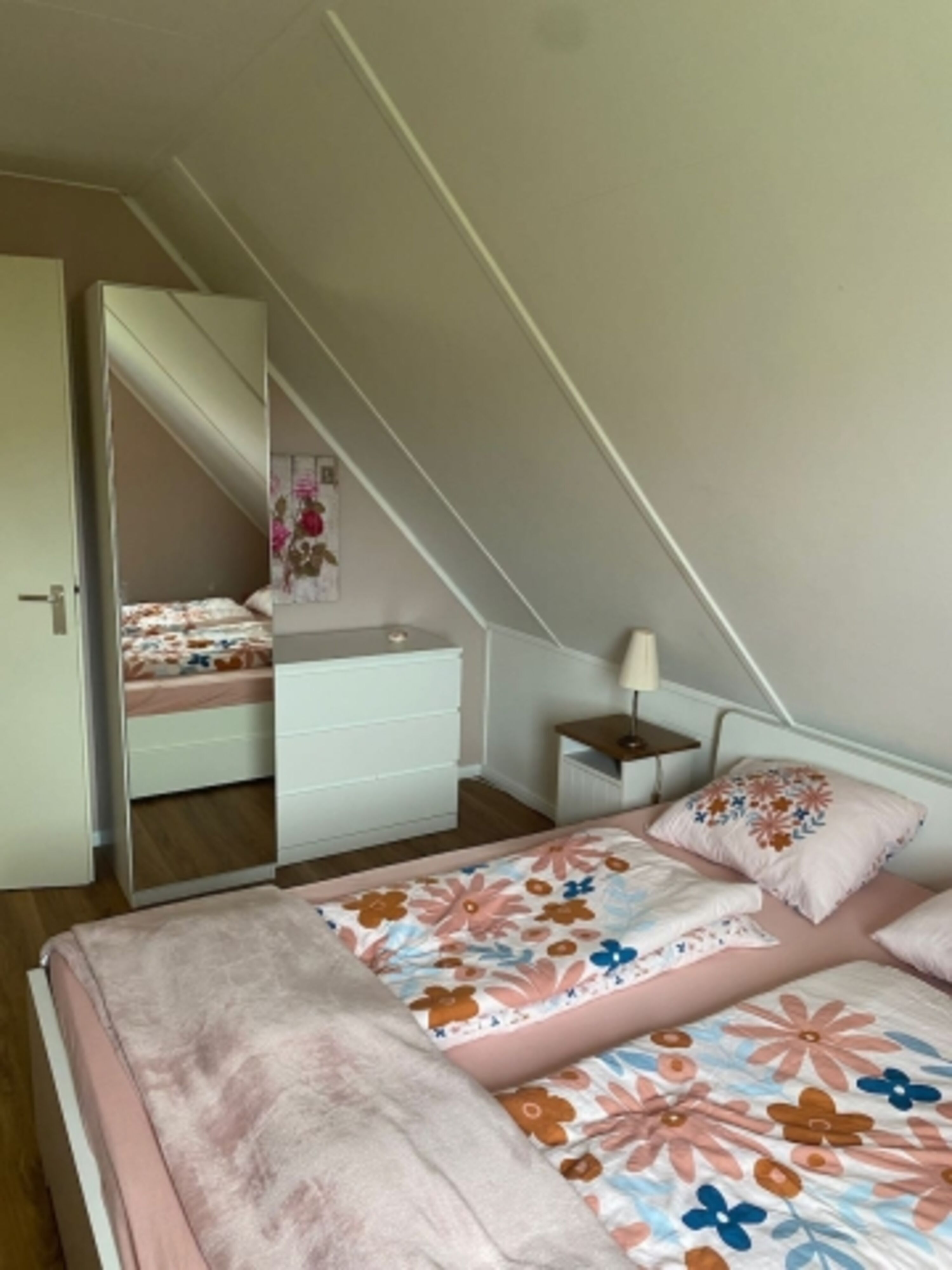 Schlafzimmer 2
