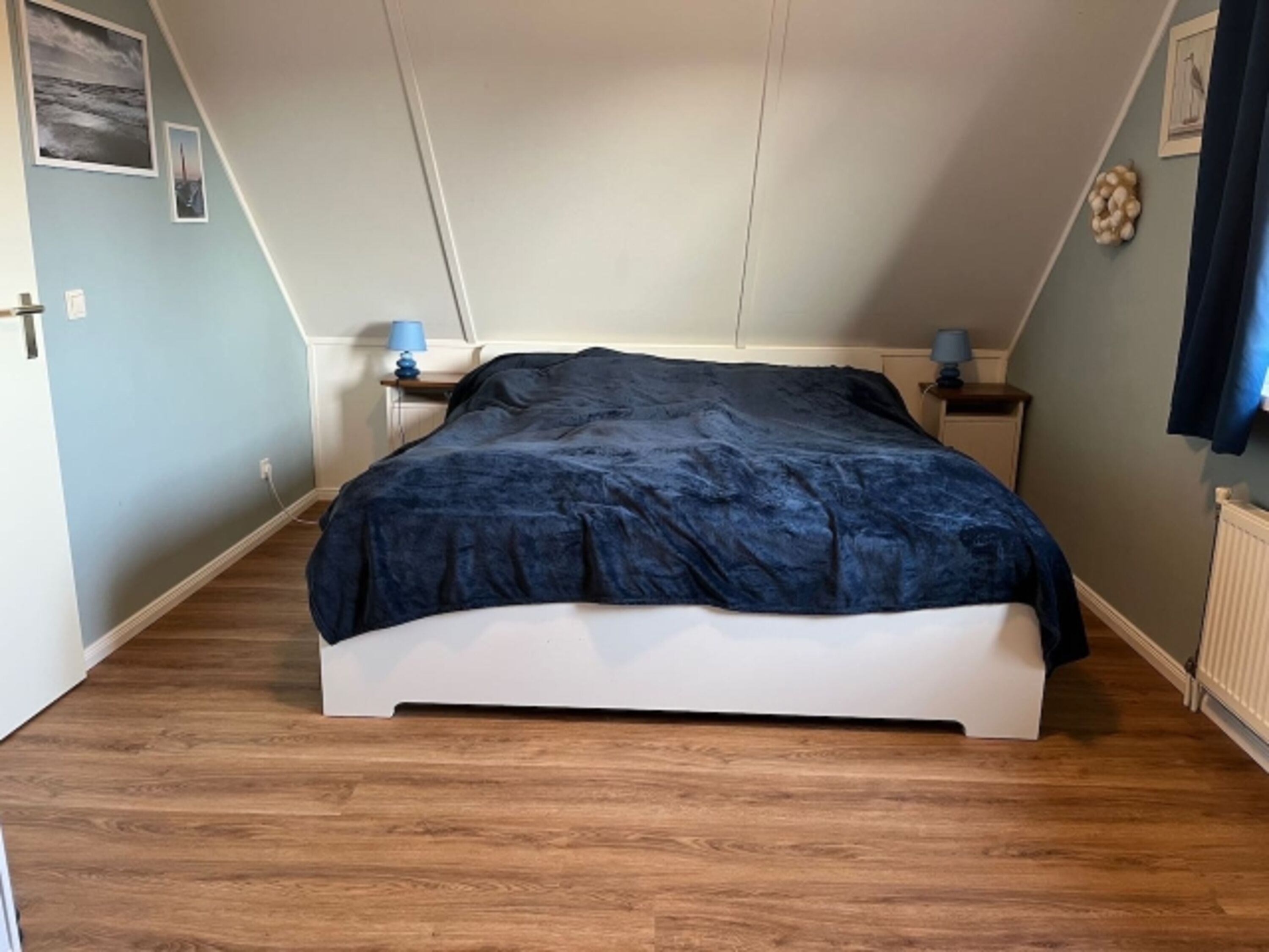 Schlafzimmer 1