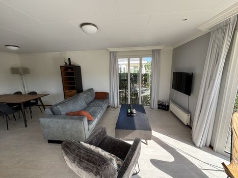 helles, gemütliches Wohnzimmer