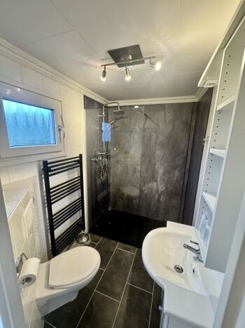 Das Bad ist Ende 2025 neu gemacht worden