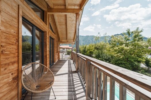 Sonnenbalkon mit Sitzmöglichkeit