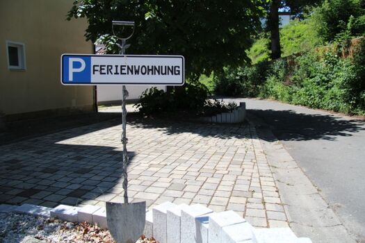 Parkplatz vor dem Haus 