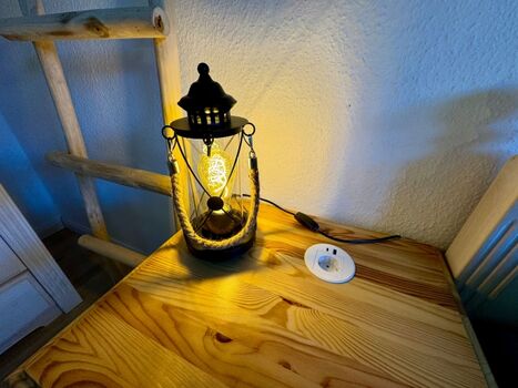 USB-Steckdosen neben allen Betten