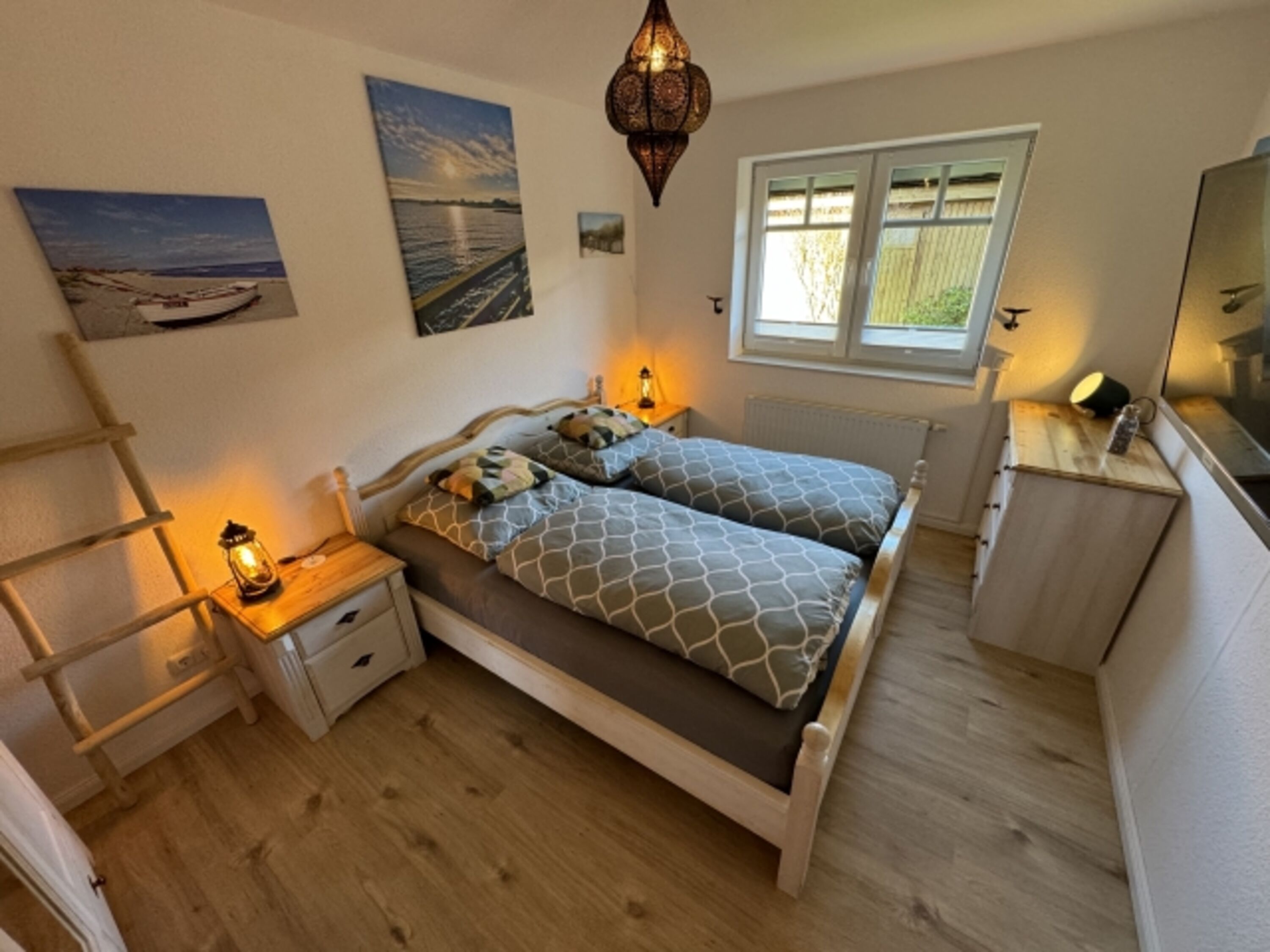 Elternschlafzimmer mit TV