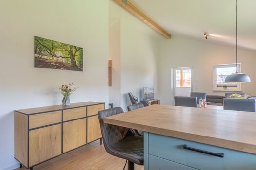 Huus Bodderlicker - Blick von der Küche in den Wohnbereich