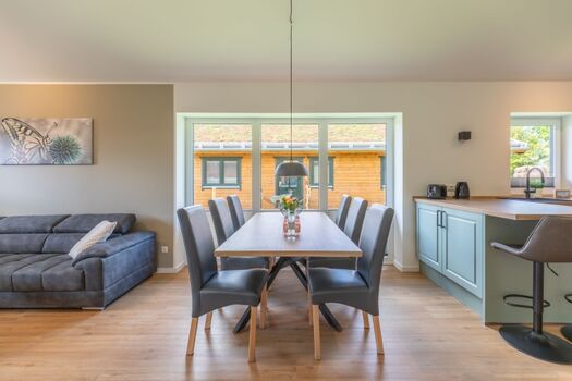 Huus Bodderlicker - lichtdurchfluteter Essbereich