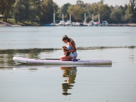 Kiefweiher ca. zwei Kilometer entfernt. Hunde erlaubt. 2 SUP-Boards im Haus.