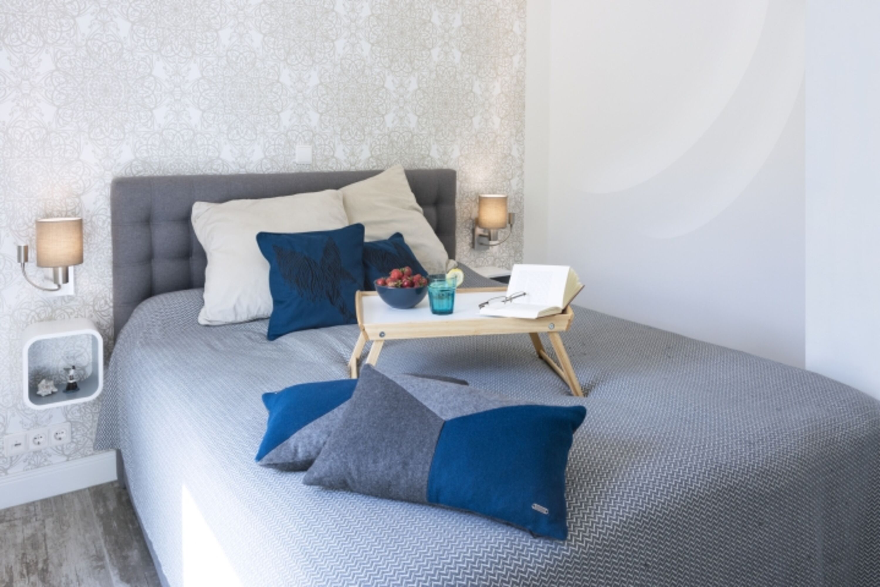 Schlafzimmer mit Kleiderschrank