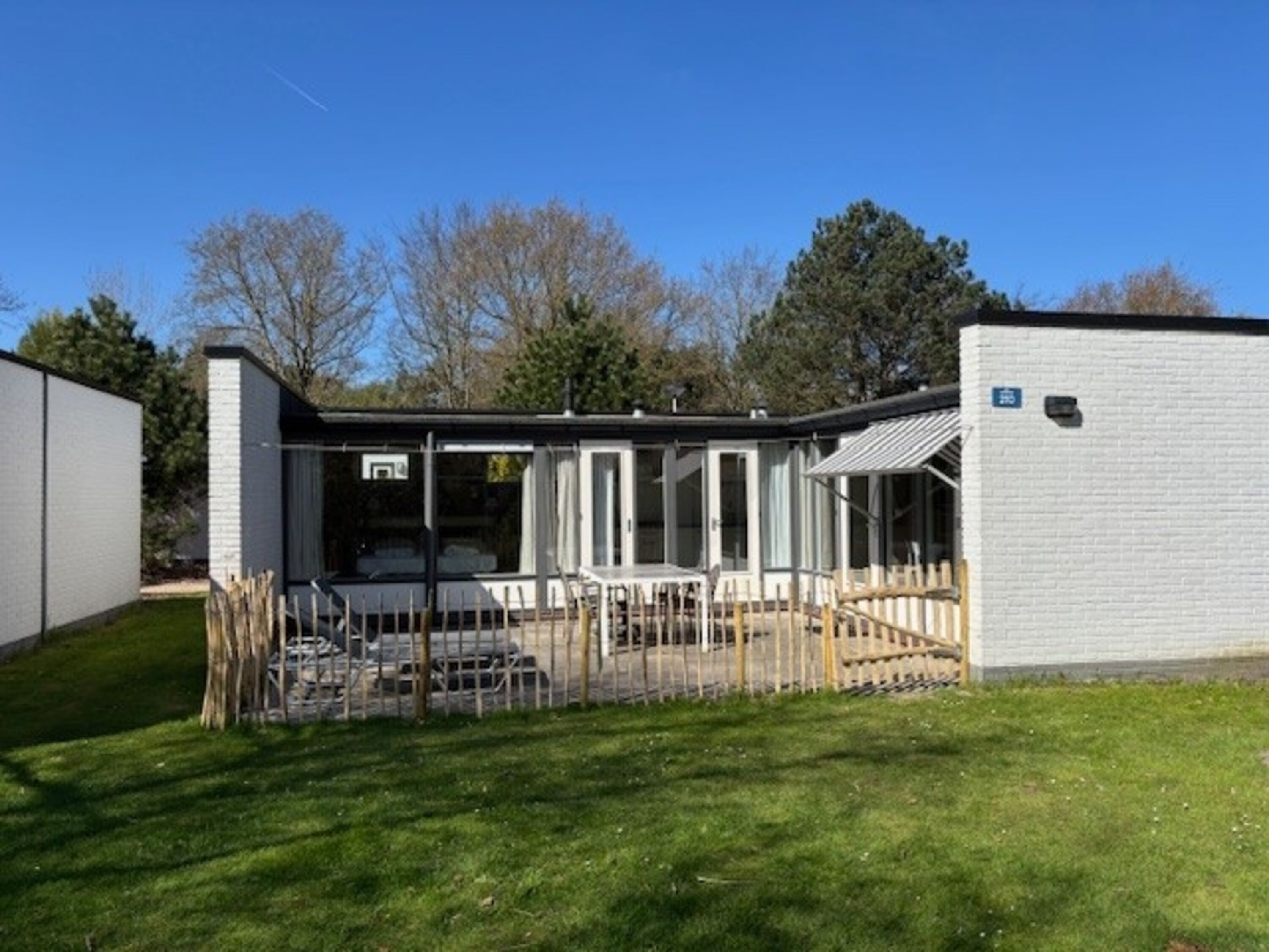 Ferienhaus am Meer mit eingezäunter Garten