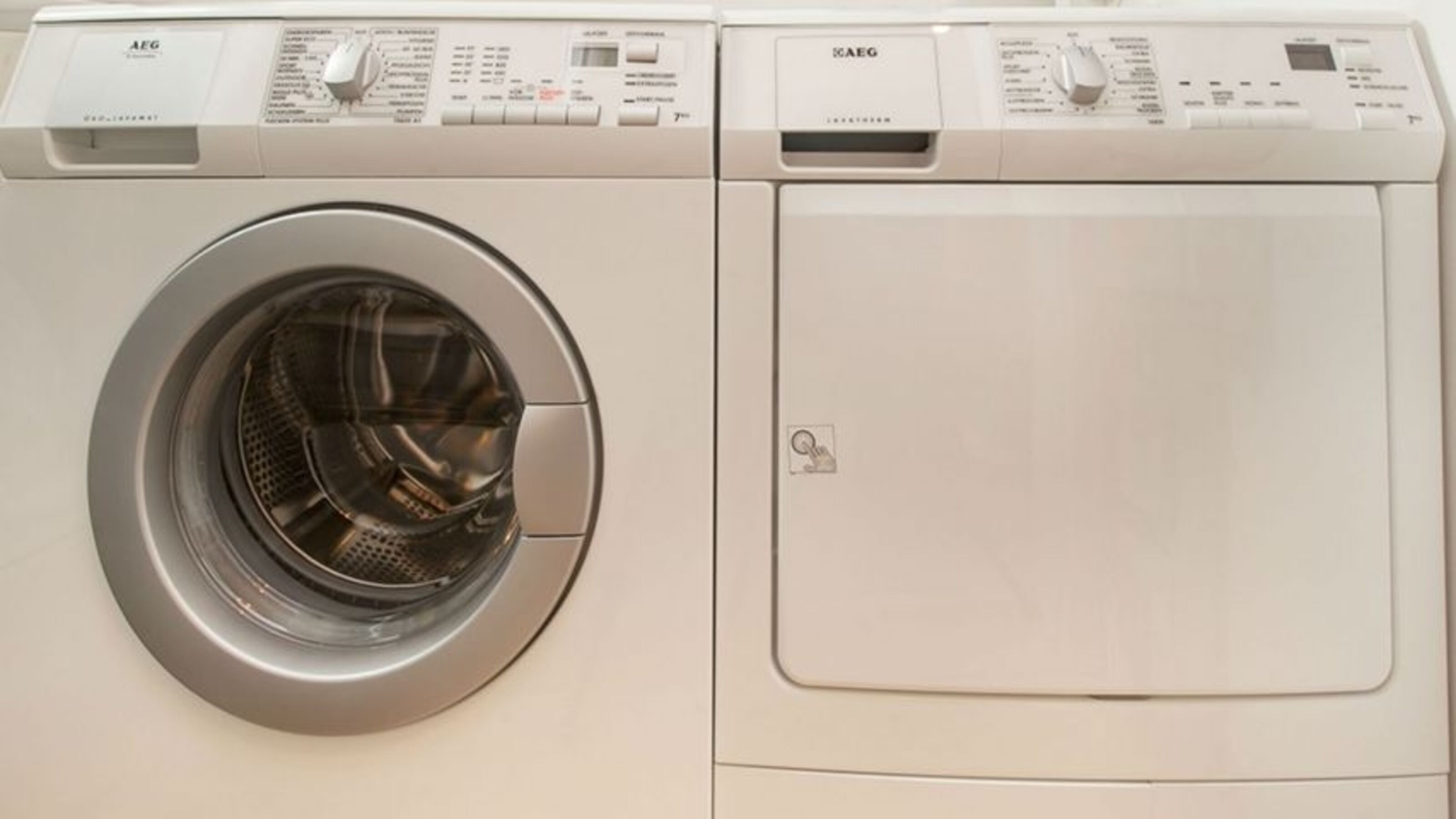 Waschmaschine u. Trockner