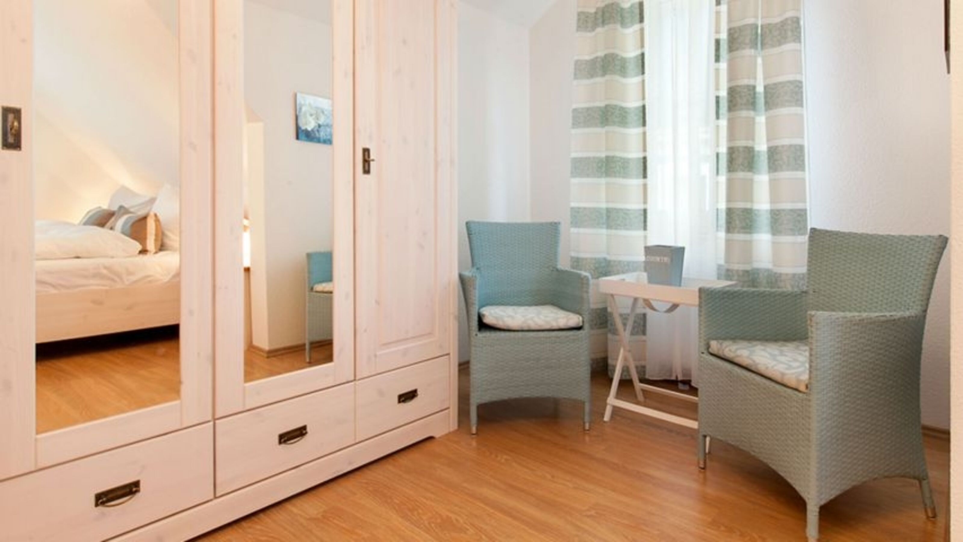 Schlafzimmer 2 (OG)