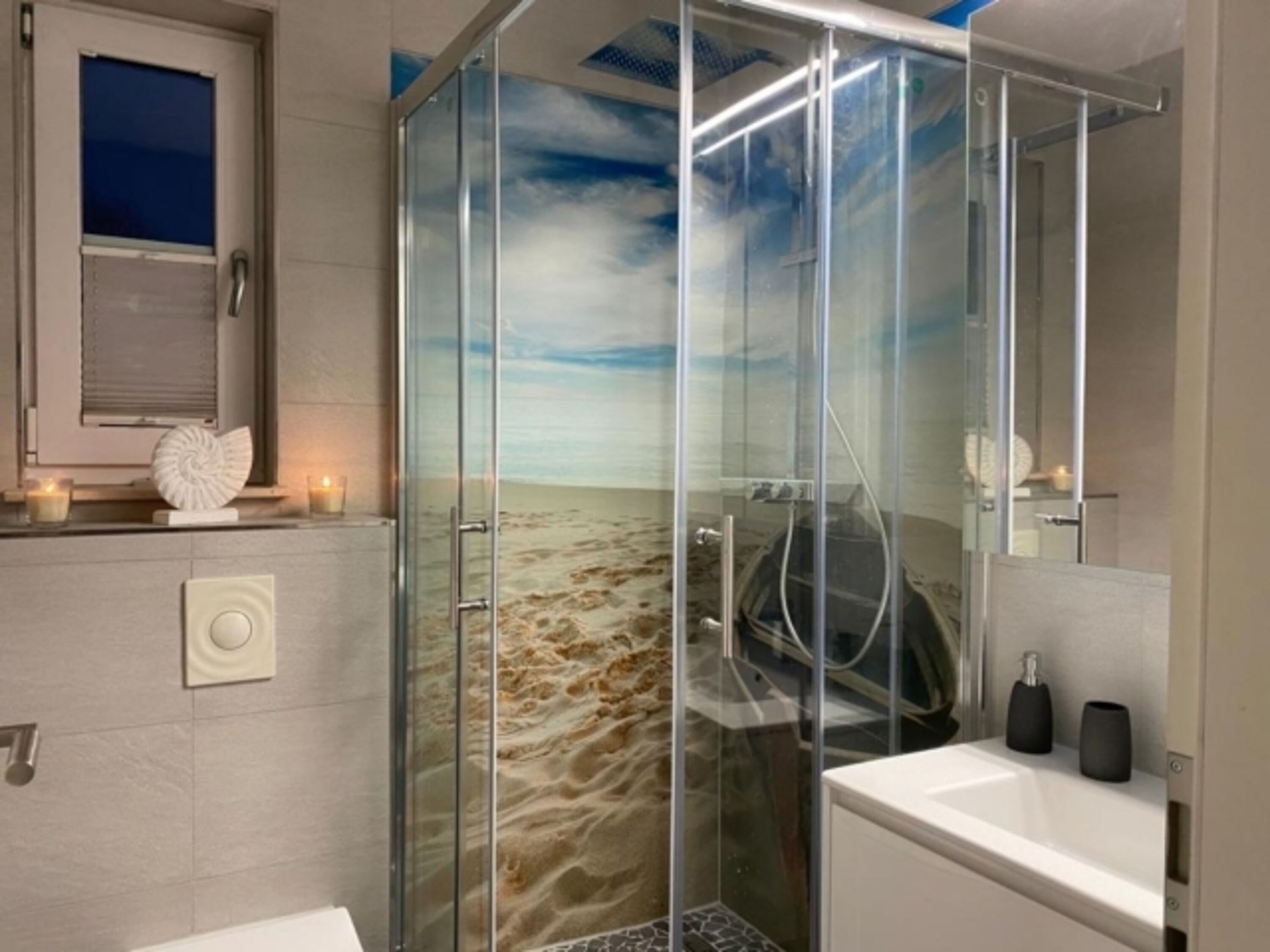 Bad mit Dusche (EG)